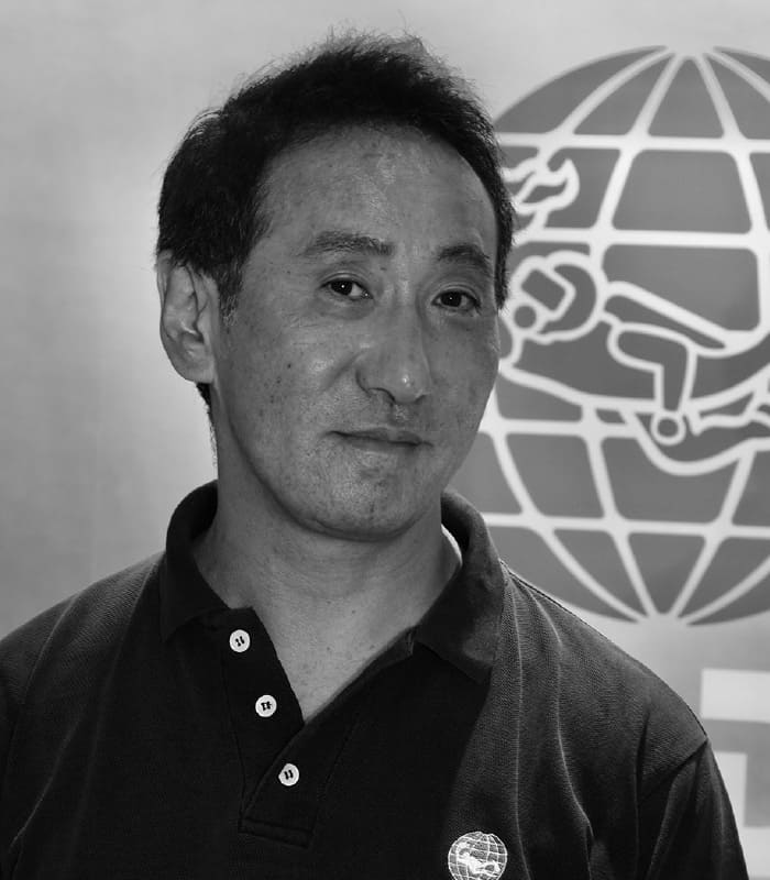 貫井健介