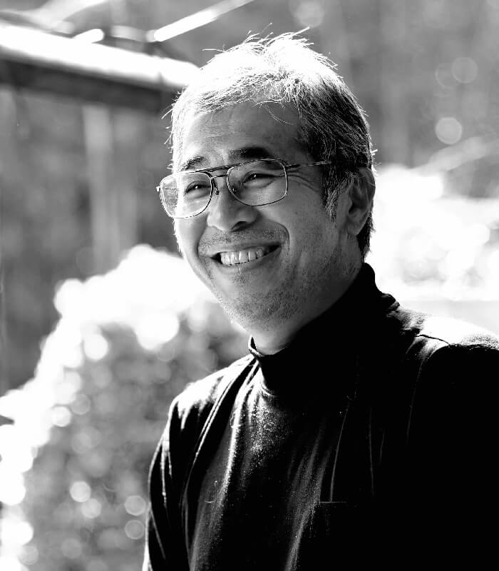 山崎充哲